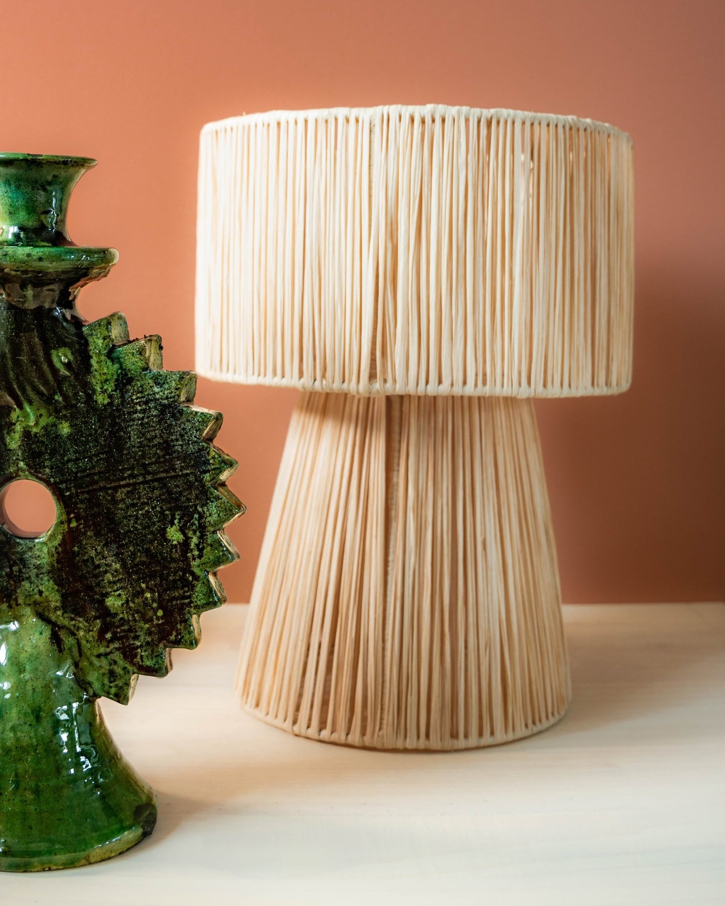 Lampe à poser en Raphia - NOURIA - BELDI BOHOME