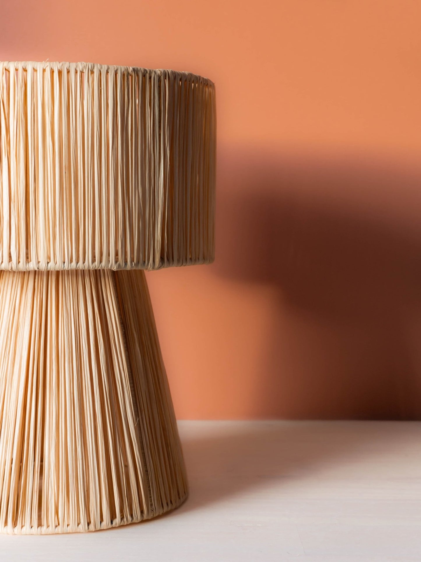 Lampe à poser en Raphia - NOURIA - BELDI BOHOME